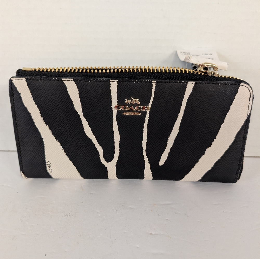 Coach Wallet Zebra Stripe Black and White NWT